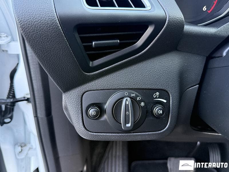 Ford Grand C-MAX 2018 — Миниатюра 16