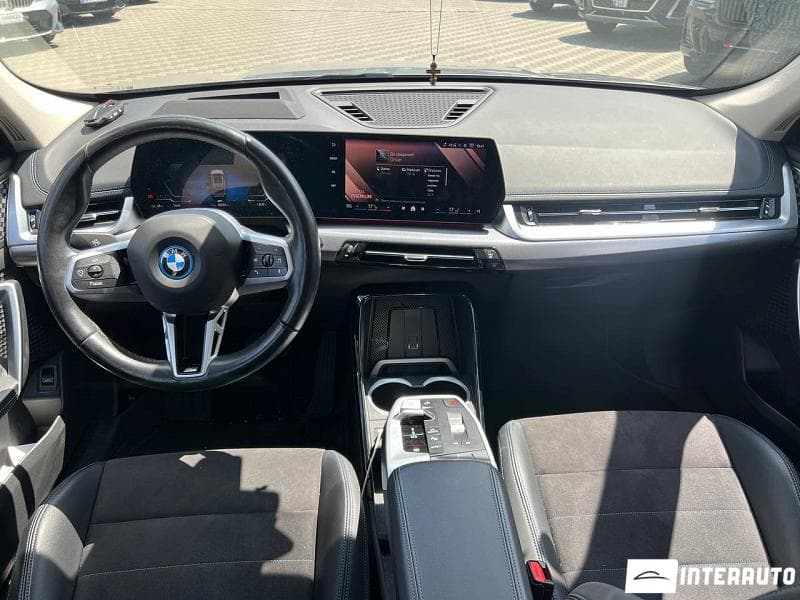 BMW iX1 xDrive30 2023 — Миниатюра 10