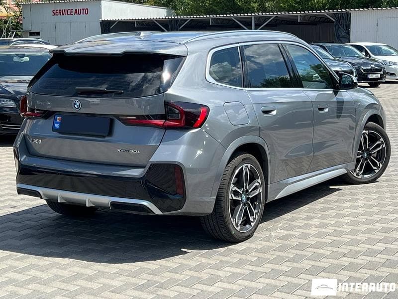 BMW iX1 xDrive30 2023 — Миниатюра 2