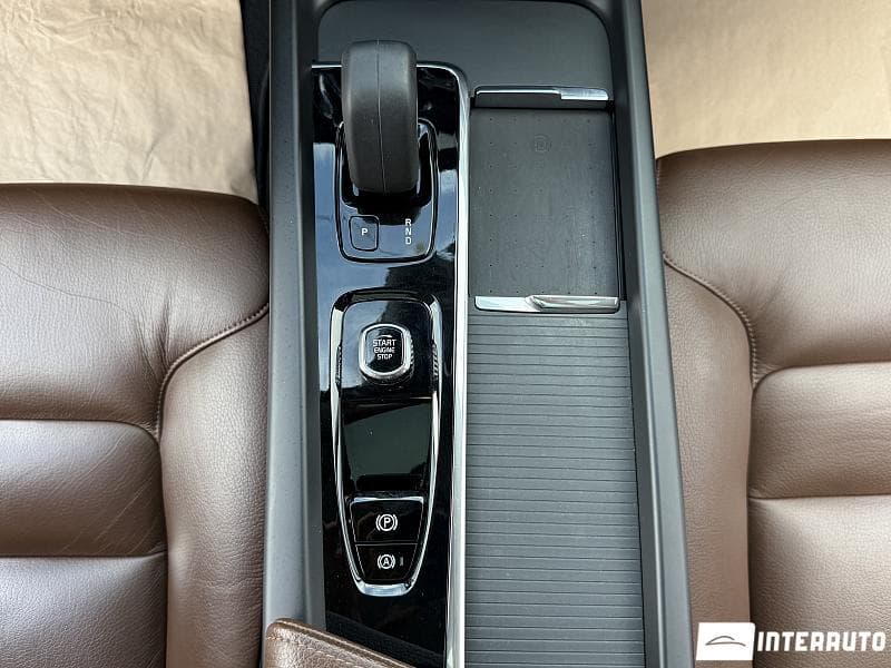 Volvo XC 60 2021 — Миниатюра 13