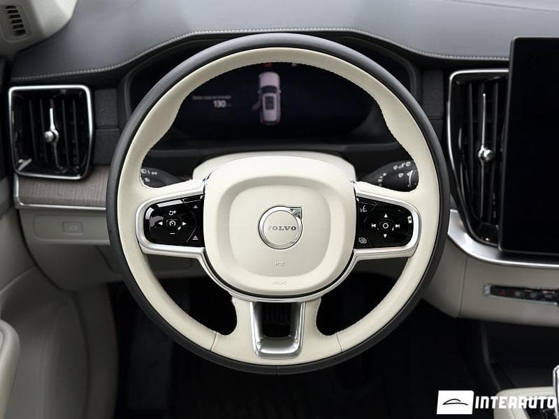 Volvo XC 90 2025 — Миниатюра 12