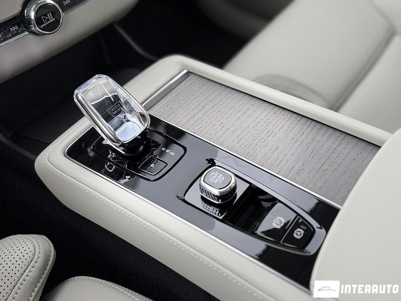 Volvo XC 90 2025 — Миниатюра 17