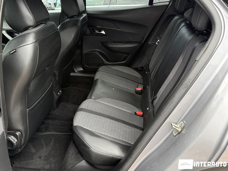 Peugeot 2008 2021 — Миниатюра 18