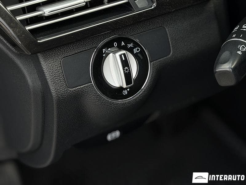 2010 Mercedes E 220 — Miniatură 5