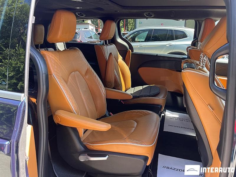 Chrysler Pacifica 2022 — Миниатюра 9
