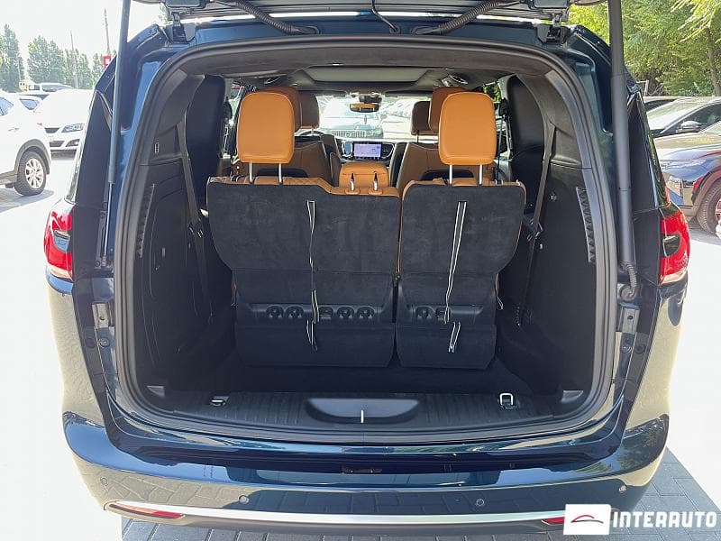 Chrysler Pacifica 2022 — Миниатюра 8
