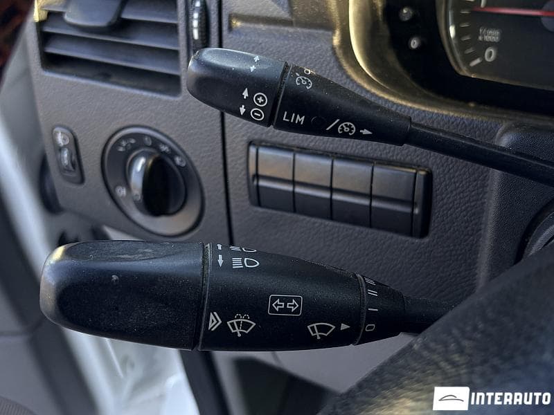 Volkswagen Crafter 2016 — Миниатюра 11
