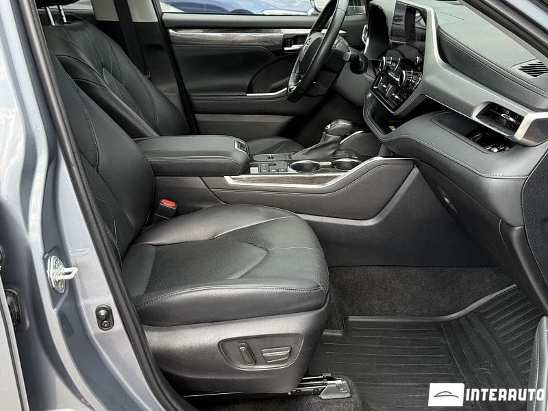 Toyota Highlander 2023 — Миниатюра 17