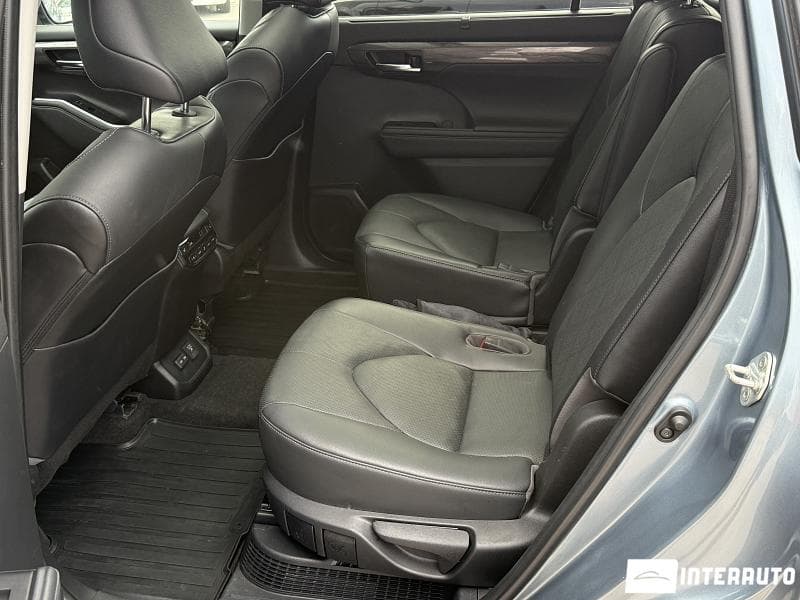 Toyota Highlander 2023 — Миниатюра 18
