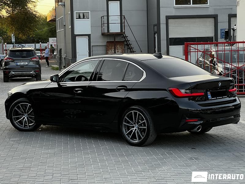 BMW 330E 2020 — Миниатюра 3