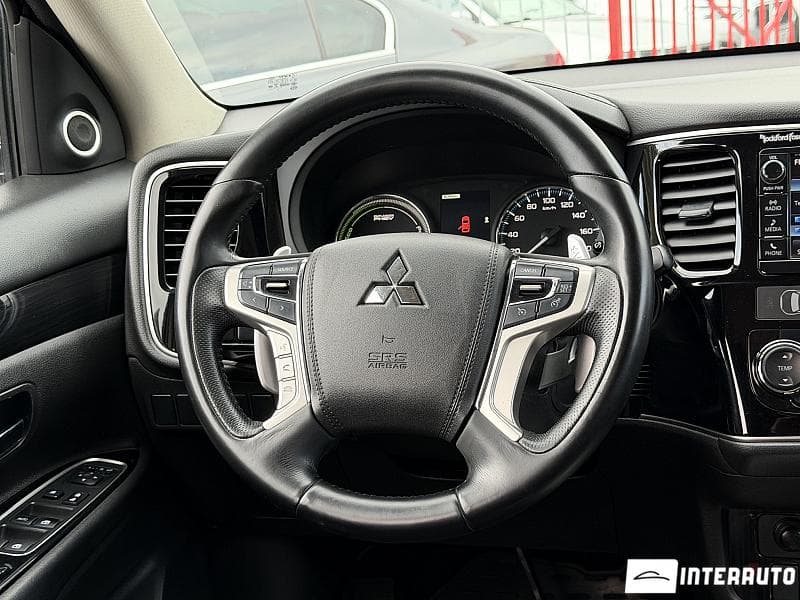 Mitsubishi Outlander 2015 — Миниатюра 8