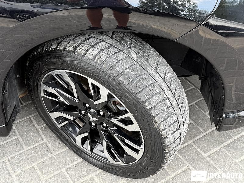 Mitsubishi Outlander 2015 — Миниатюра 19