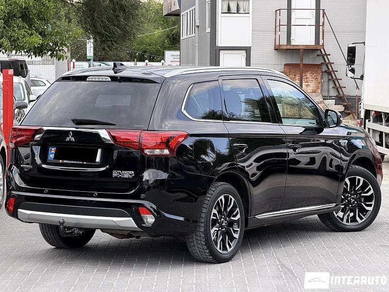Mitsubishi Outlander 2015 — Миниатюра 2