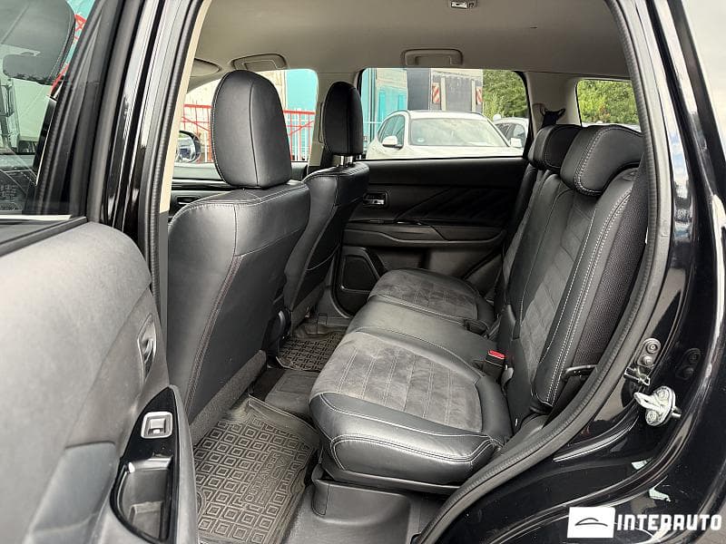 Mitsubishi Outlander 2015 — Миниатюра 17