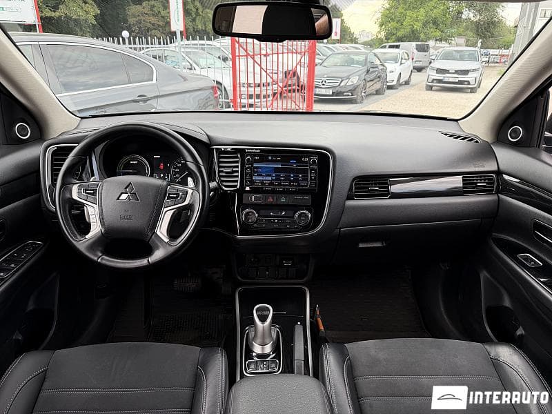 Mitsubishi Outlander 2015 — Миниатюра 7