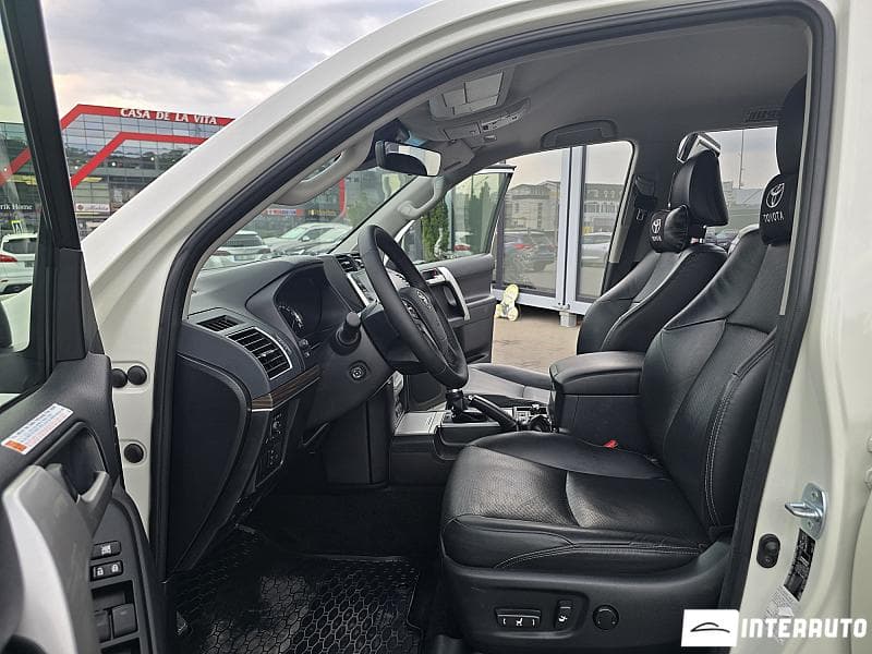 Toyota Land Cruiser Prado 2020 — Миниатюра 5