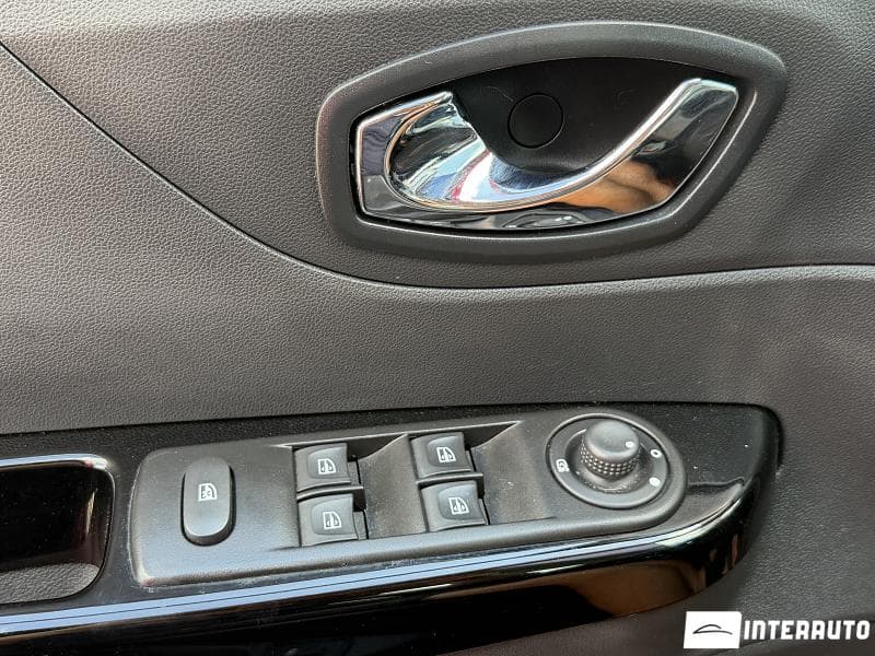 2017 Renault Captur — Miniatură 8