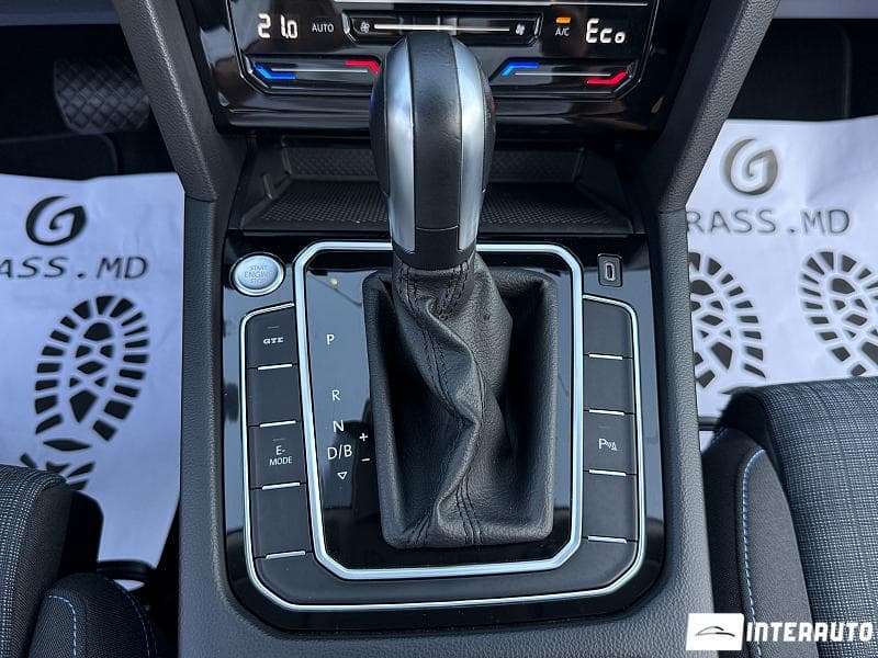 Volkswagen Passat GTE 2021 — Миниатюра 12