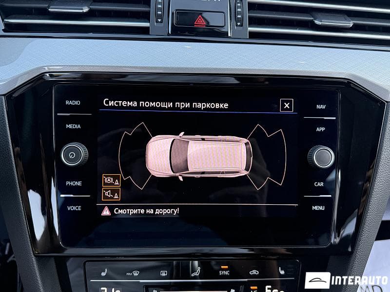 Volkswagen Passat GTE 2021 — Миниатюра 10