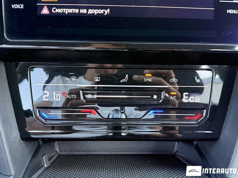 Volkswagen Passat GTE 2021 — Миниатюра 11