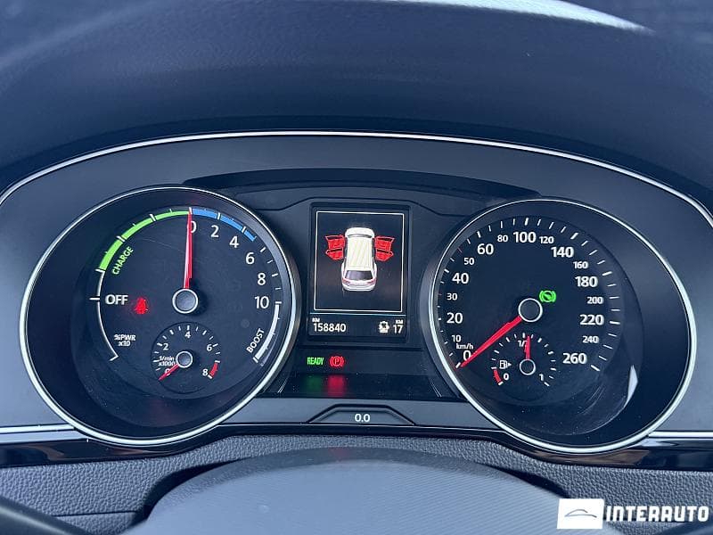 Volkswagen Passat GTE 2021 — Миниатюра 8