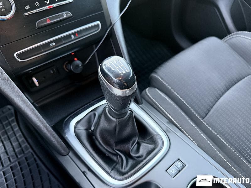 2019 Renault Megane — Miniatură 13
