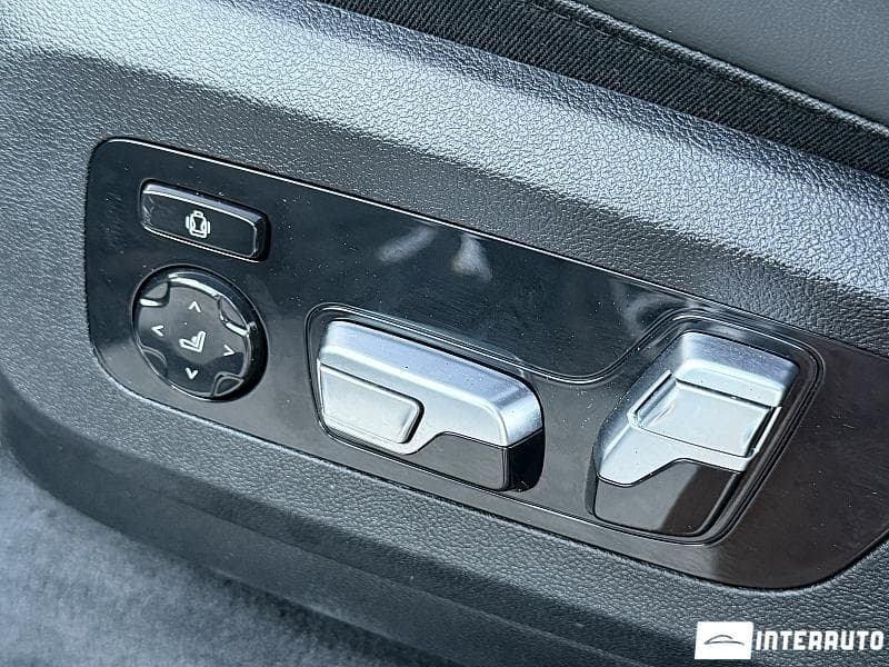 BMW X5 4.0i 2019 — Миниатюра 18