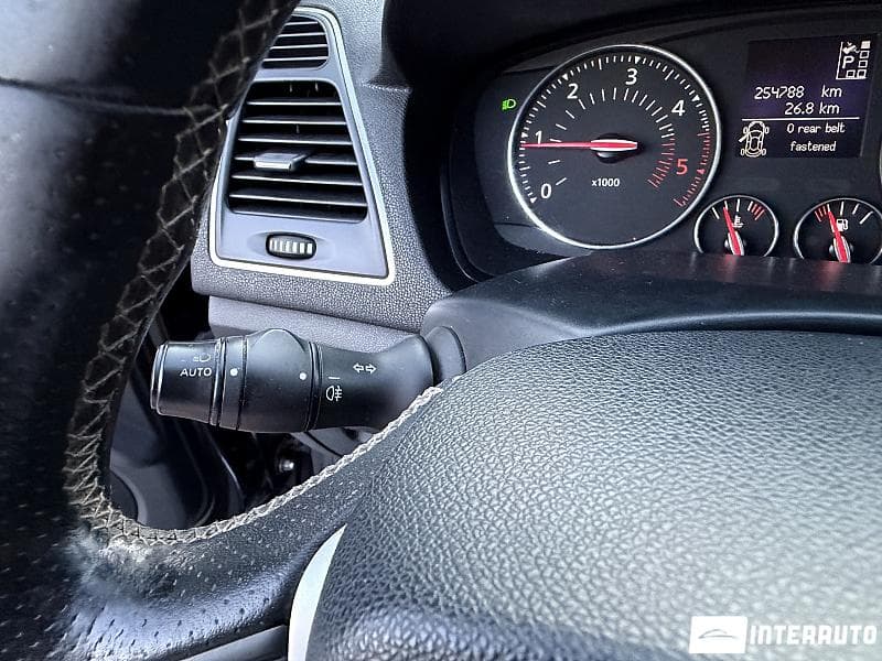 2015 Renault Laguna — Miniatură 12