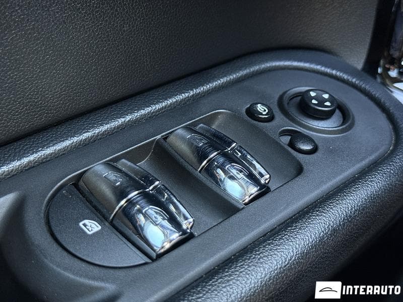 Mini Countryman Cooper S ALL4 2018 — Миниатюра 7