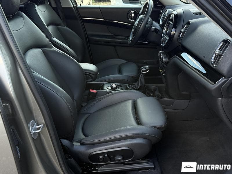 Mini Countryman Cooper S ALL4 2018 — Миниатюра 17