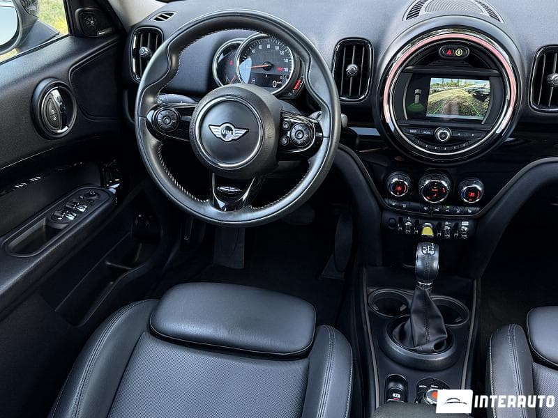 Mini Countryman Cooper S ALL4 2018 — Миниатюра 9