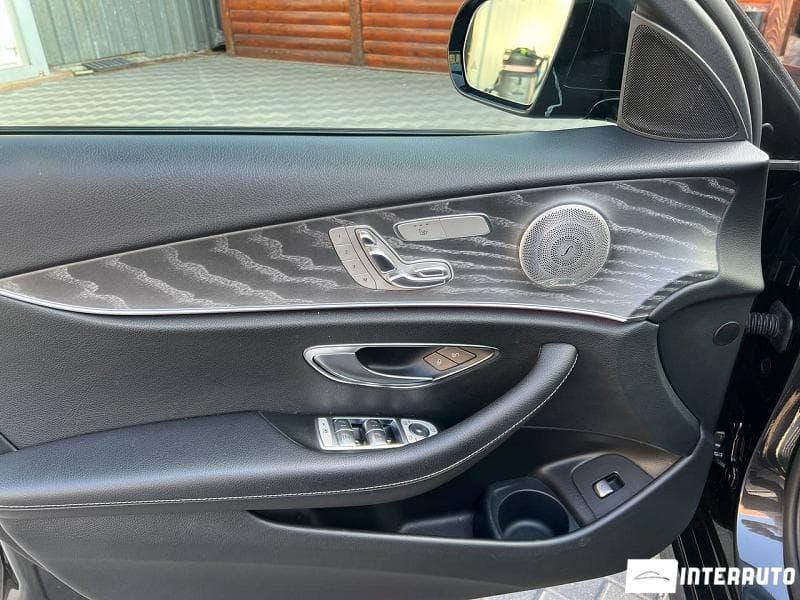 Mercedes E 350 2021 — Миниатюра 6
