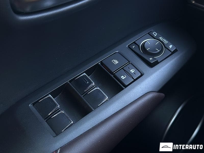 Lexus NX 300H 2019 — Миниатюра 8
