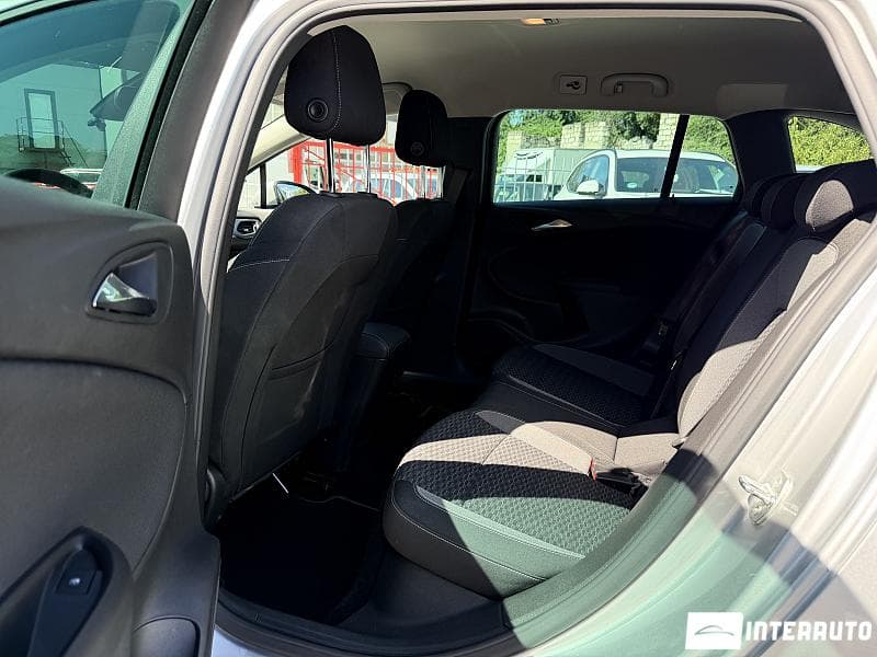 2019 Opel Astra — Miniatură 18