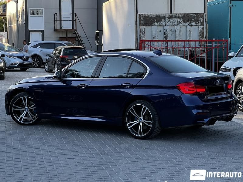 BMW 330E 2017 — Миниатюра 2