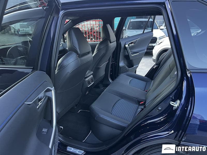 2024 Toyota Rav-4 — Miniatură 6