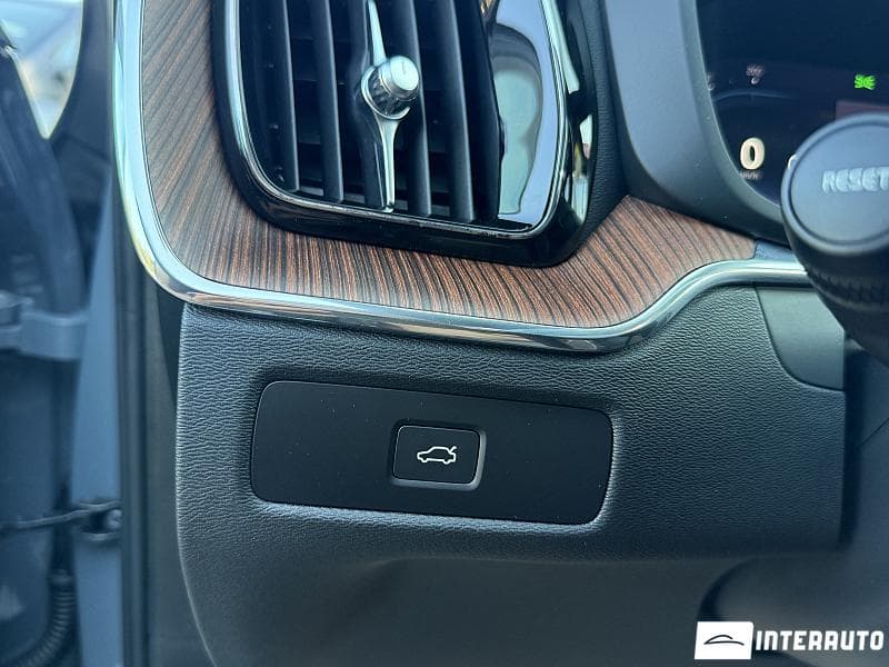 Volvo XC 60 2024 — Миниатюра 19