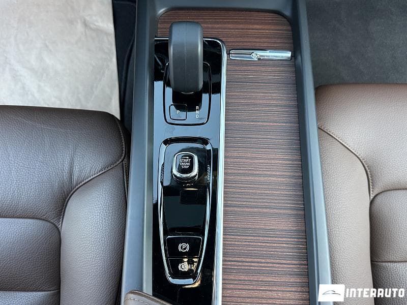 Volvo XC 60 2024 — Миниатюра 11