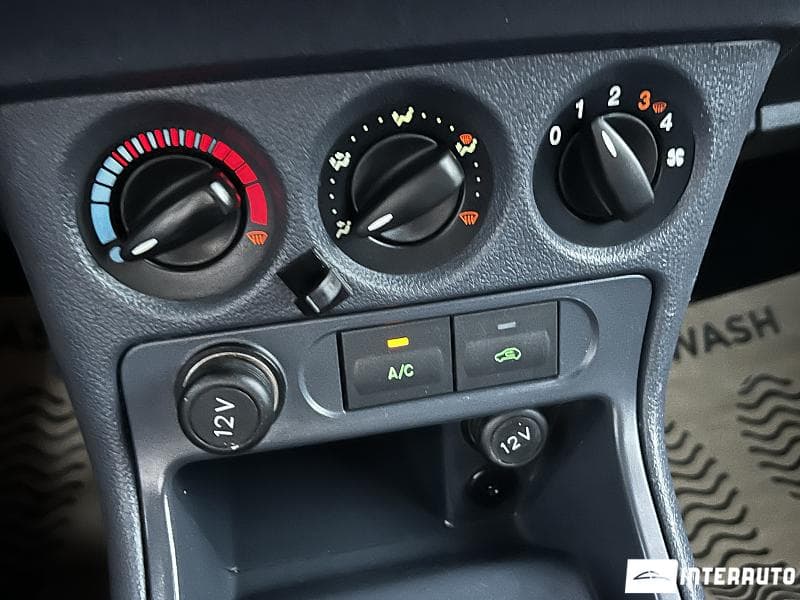 Ford Transit Connect 2010 — Миниатюра 10