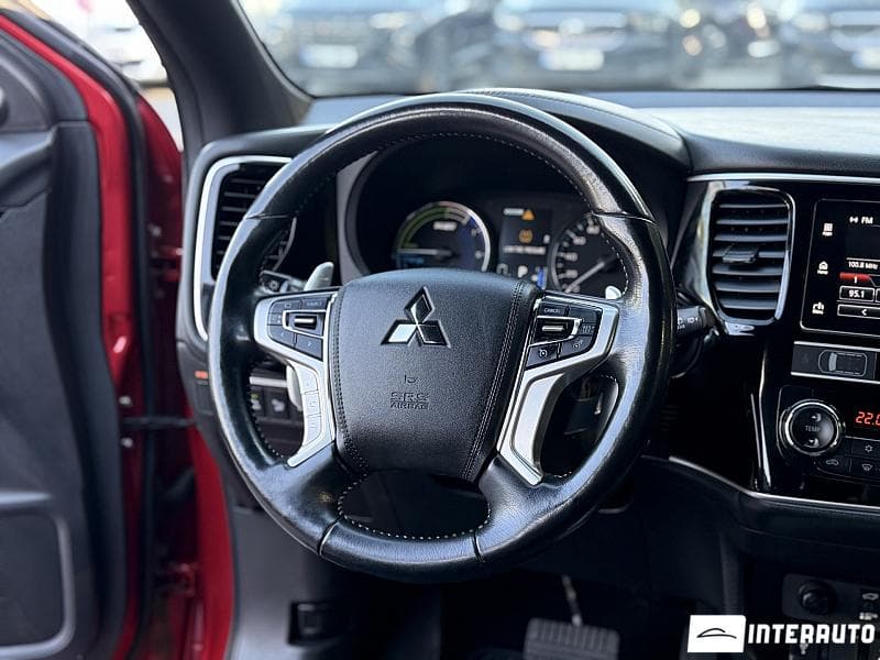 Mitsubishi Outlander 2019 — Миниатюра 10