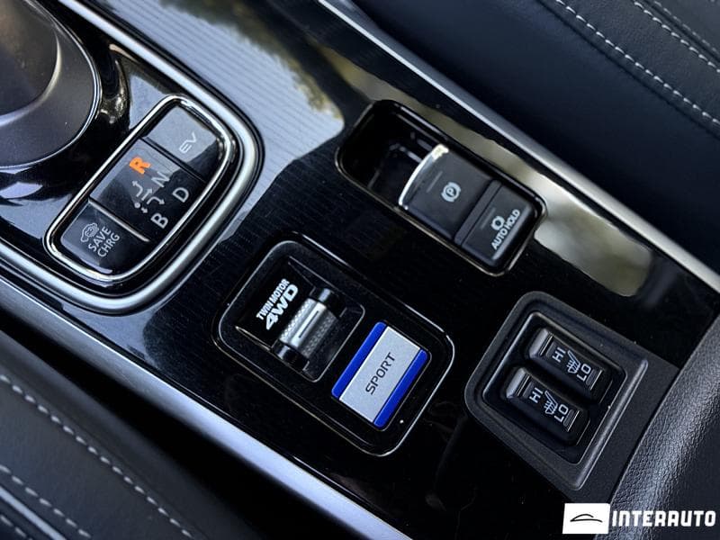 Mitsubishi Outlander 2019 — Миниатюра 15