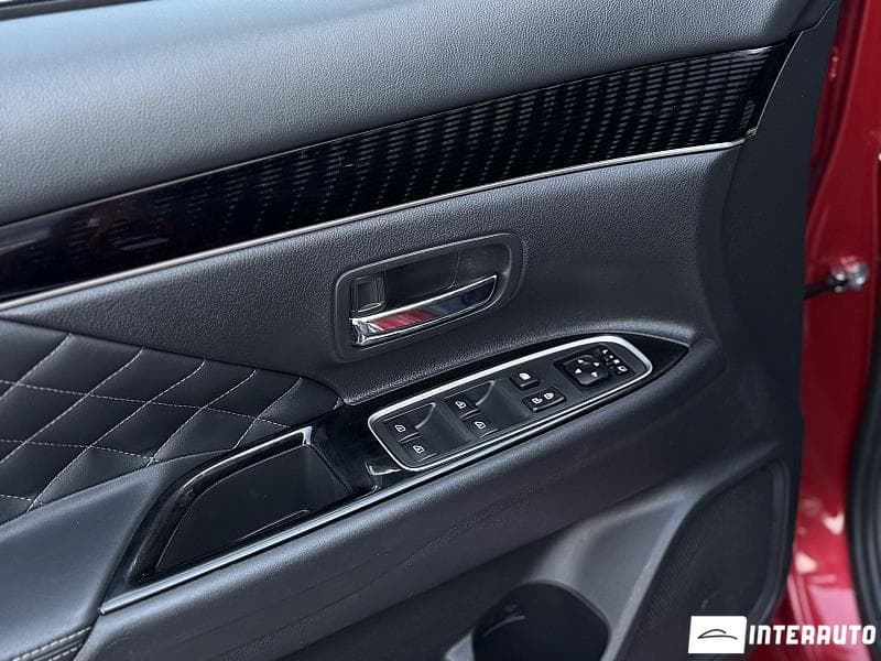 Mitsubishi Outlander 2019 — Миниатюра 7