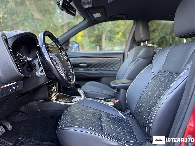 Mitsubishi Outlander 2019 — Миниатюра 8
