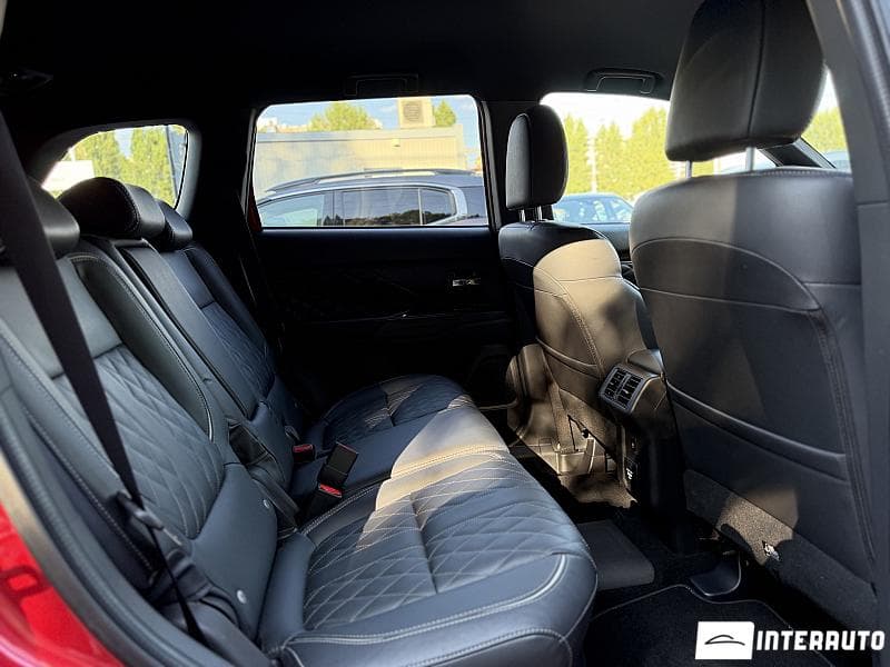 Mitsubishi Outlander 2019 — Миниатюра 19