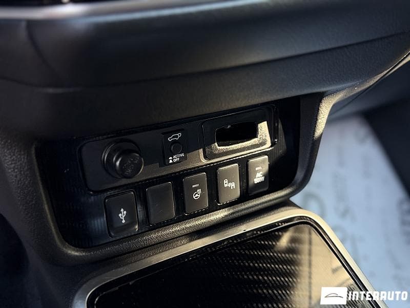 Mitsubishi Outlander 2019 — Миниатюра 13