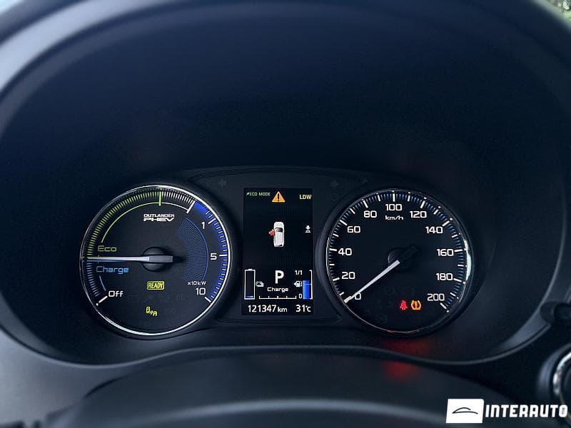 Mitsubishi Outlander 2019 — Миниатюра 15