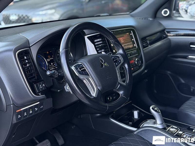 Mitsubishi Outlander 2019 — Миниатюра 12