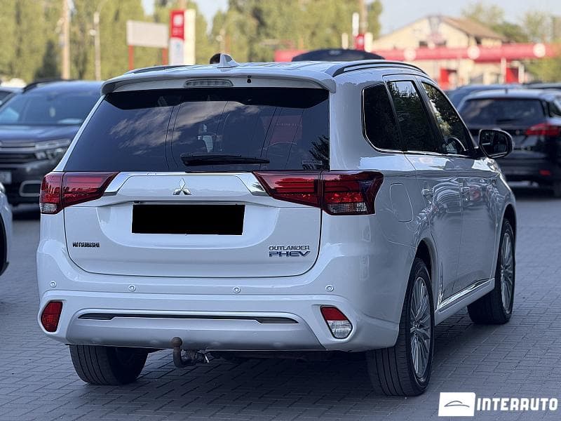 Mitsubishi Outlander 2019 — Миниатюра 4