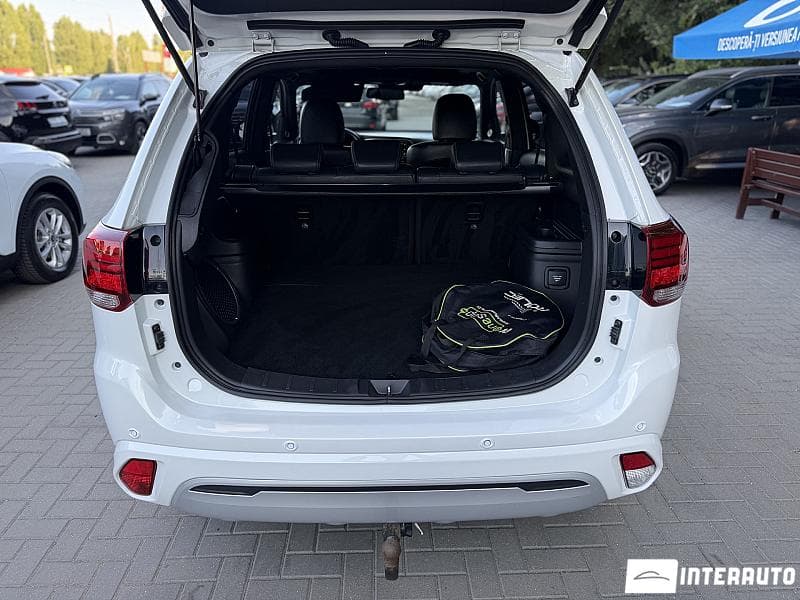 Mitsubishi Outlander 2019 — Миниатюра 5