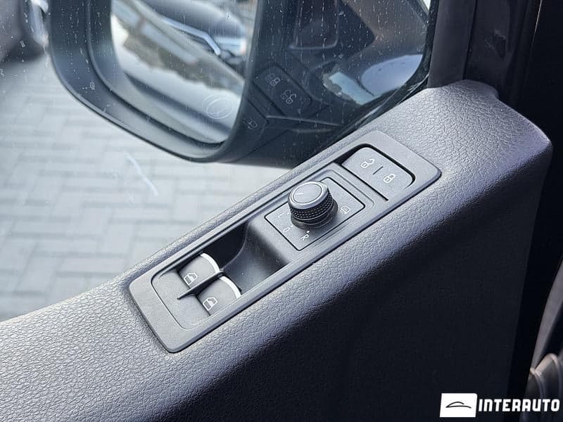 Volkswagen Multivan 2018 — Миниатюра 13